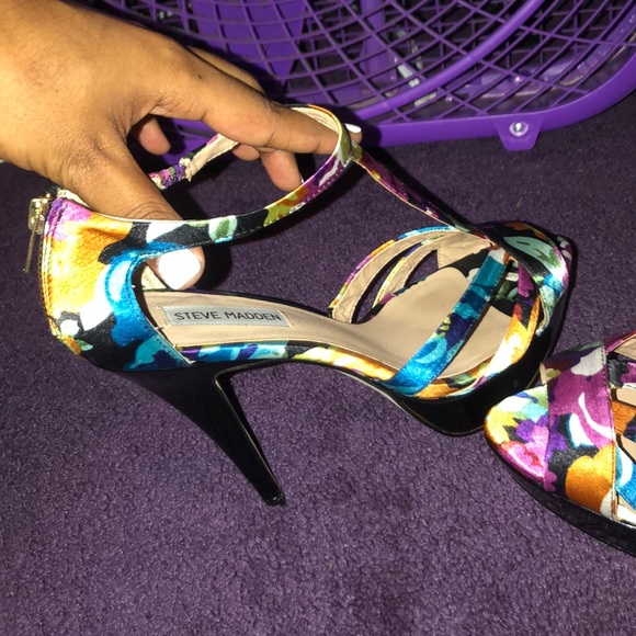 Steve Madden Haylow Floral Heels - Picture 3 of 4